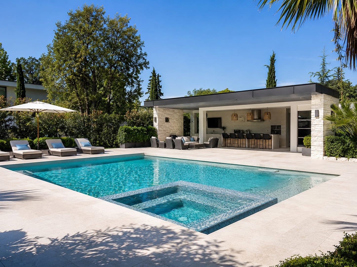 Modern villa with swimming pool